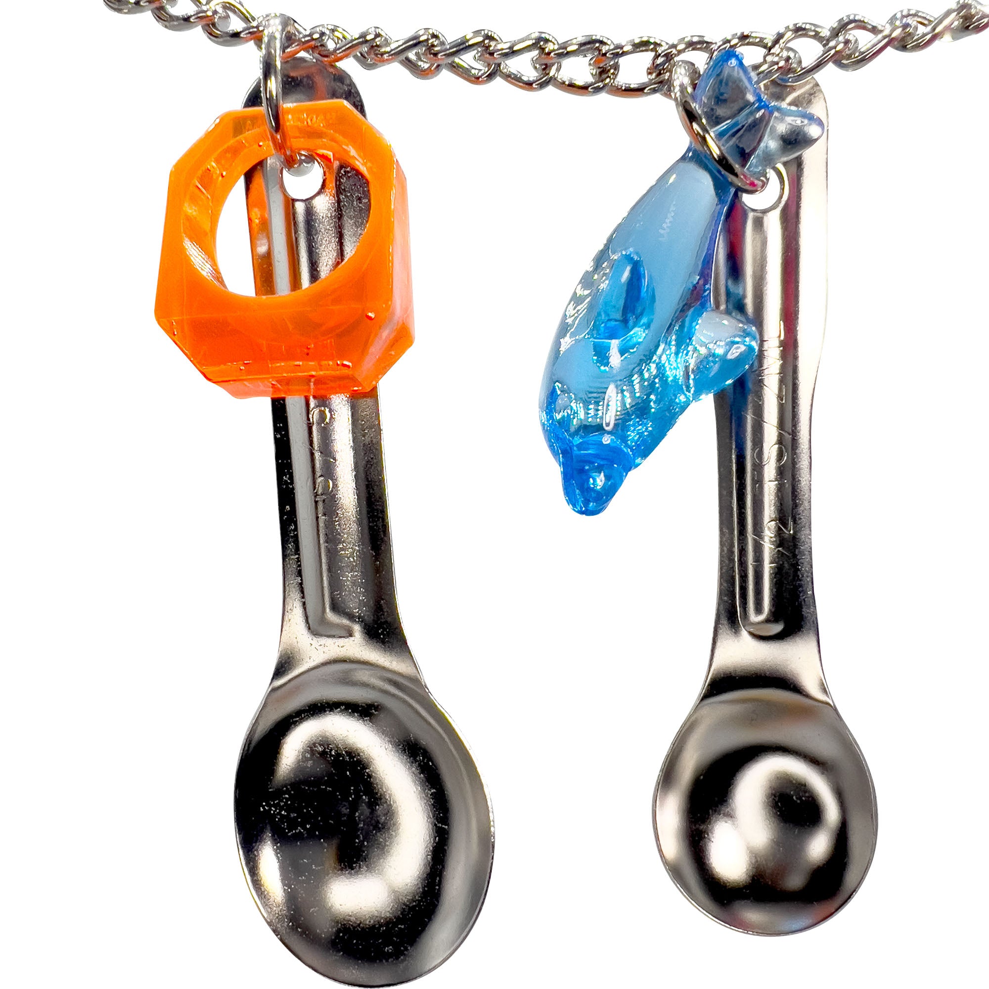 1101 Dolphin Ringy Rattle Spooner